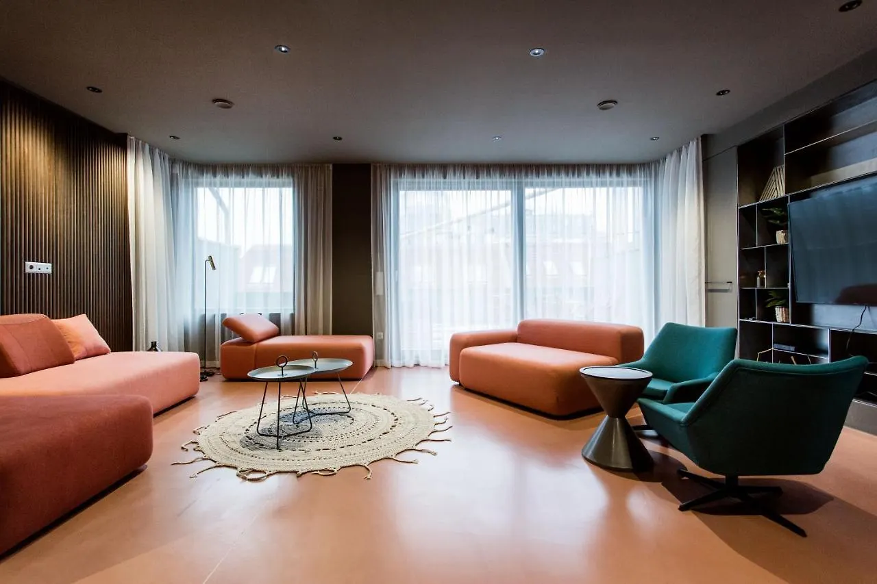 K52 Luxury 4Bdrm 4Bthrm Apartment Budapest Hungary