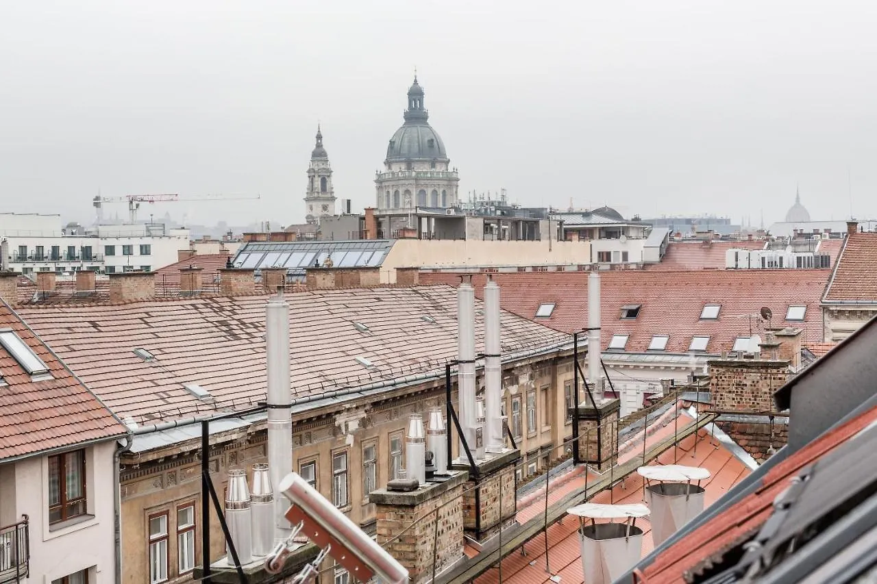 K52 Luxury 4Bdrm 4Bthrm Apartment Budapest