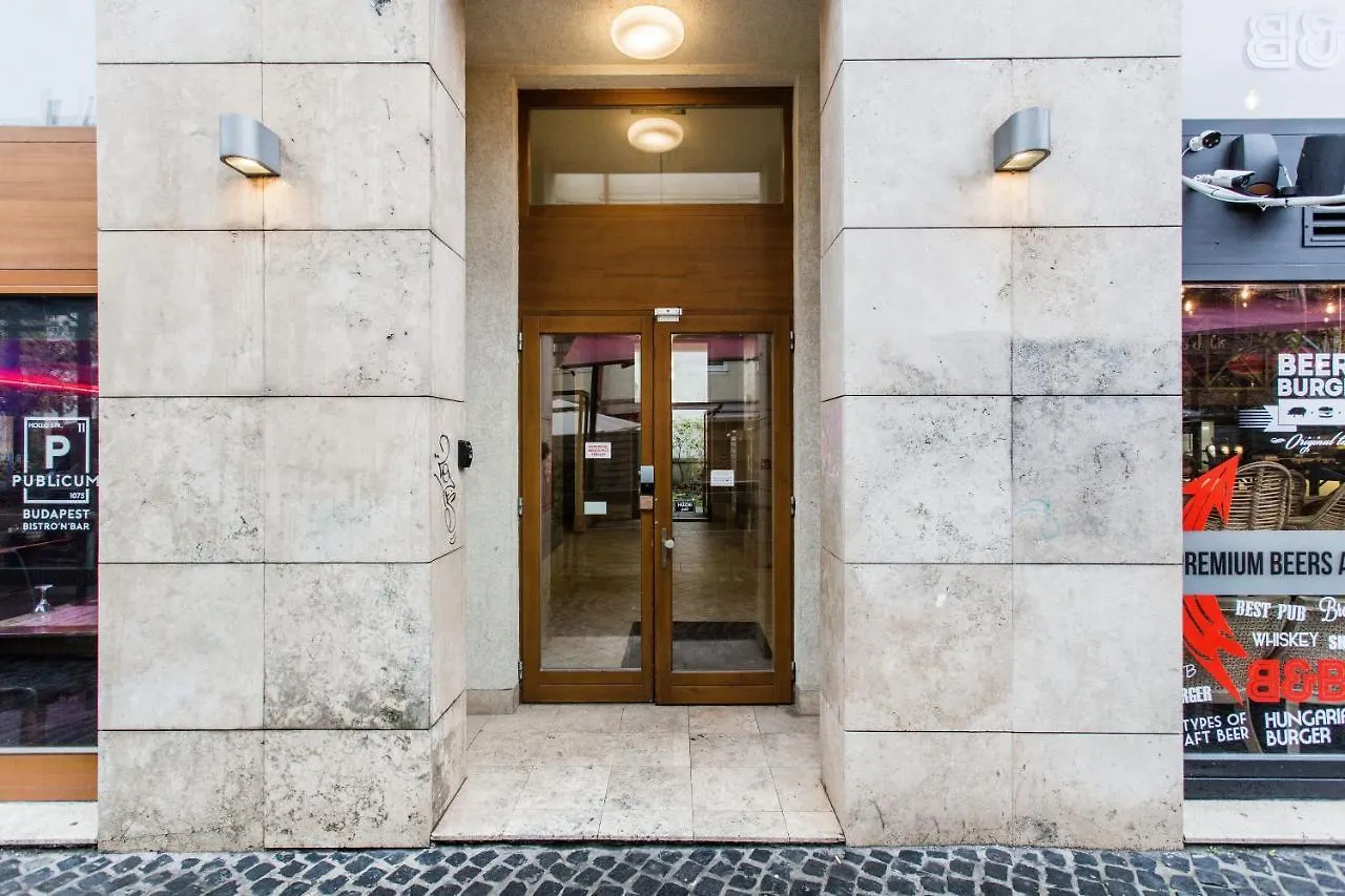 K52 Luxury 4Bdrm 4Bthrm Apartment Budapest