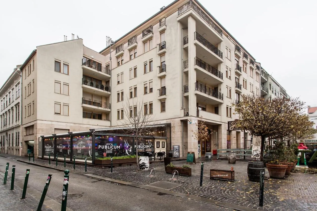 K52 Luxury 4Bdrm 4Bthrm Apartment Budapest