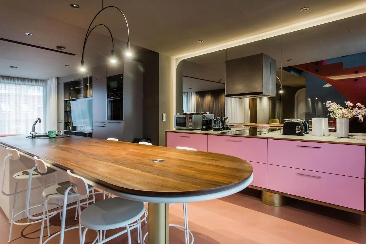 K52 Luxury 4Bdrm 4Bthrm Apartment Budapest