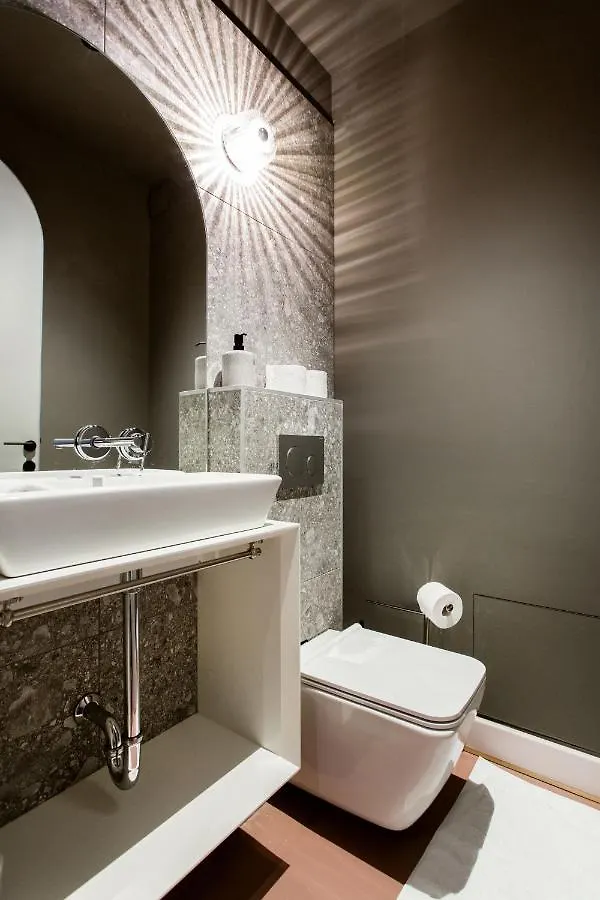 K52 Luxury 4Bdrm 4Bthrm Apartment Budapest