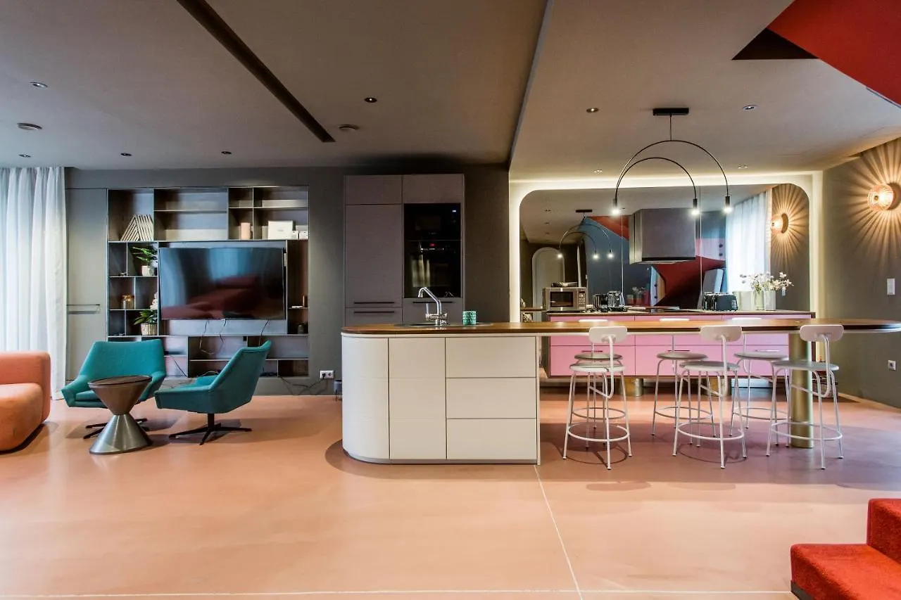 K52 Luxury 4Bdrm 4Bthrm Apartment Budapest 0*,