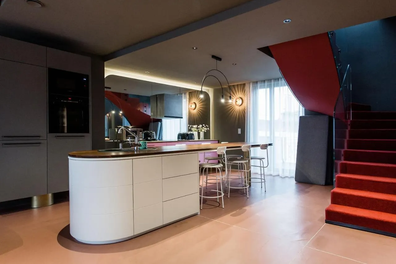 K52 Luxury 4Bdrm 4Bthrm Apartment Budapest Hungary