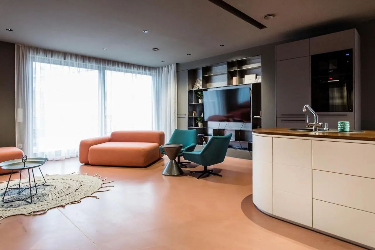 K52 Luxury 4Bdrm 4Bthrm Apartment Budapest