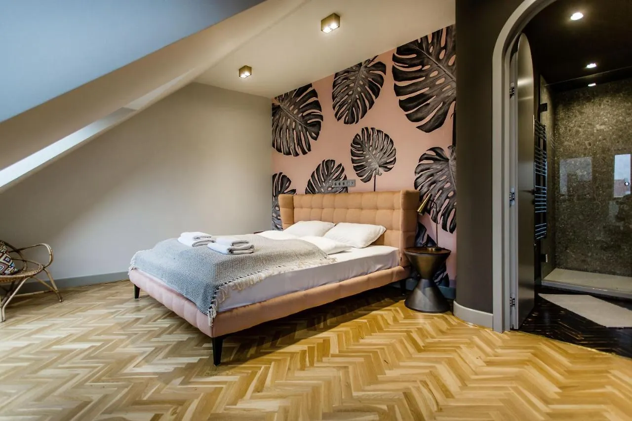 K52 Luxury 4Bdrm 4Bthrm Apartment Budapest