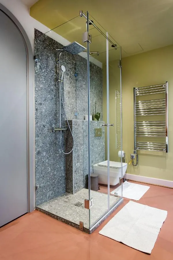 K52 Luxury 4Bdrm 4Bthrm Apartment Budapest