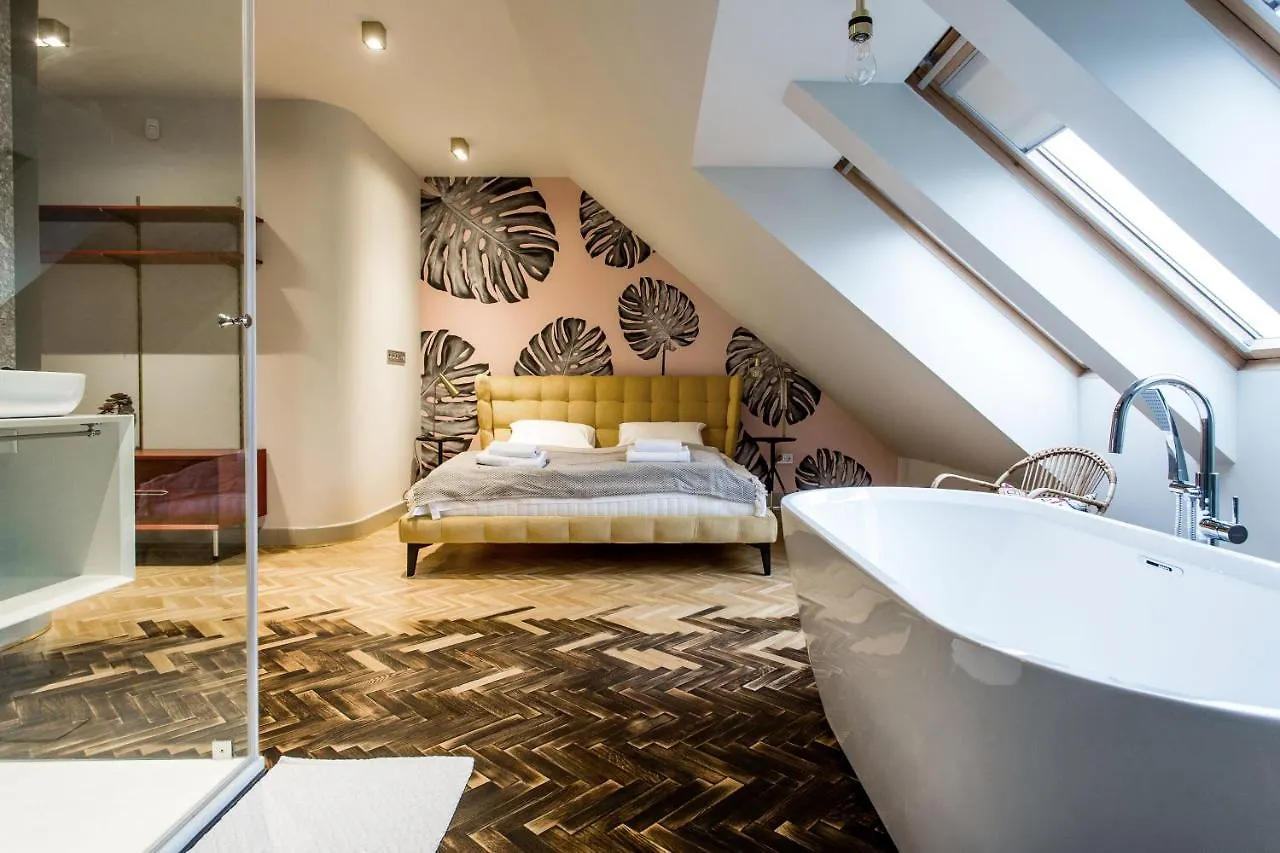 K52 Luxury 4Bdrm 4Bthrm Apartment Budapest